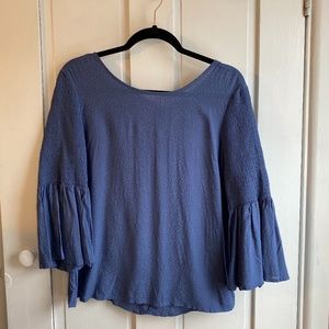 🍍3/$30 | NWT Francesca’s Blue Smocked Bell Sleeve
